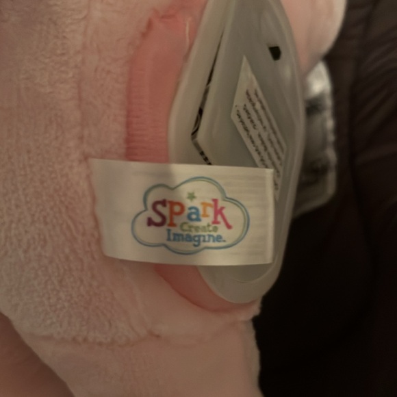 Adorable peek a boo elephant - Picture 4 of 7